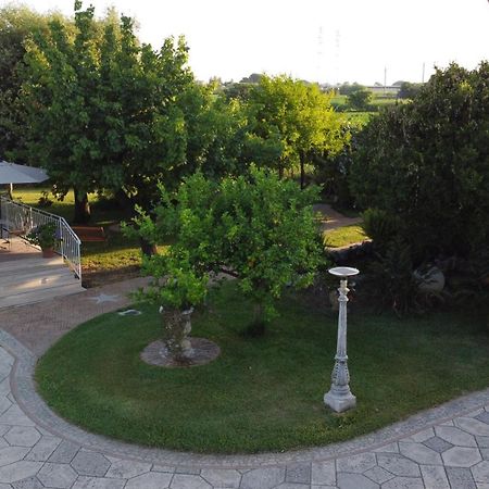 B&B Le Dee Di Paestum Exteriör bild